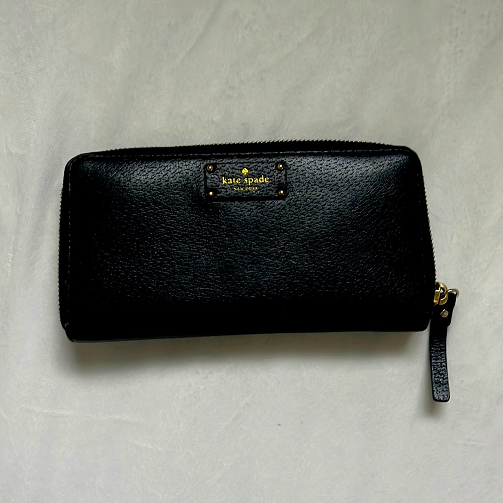 ✨Kate Spade Wallet✨